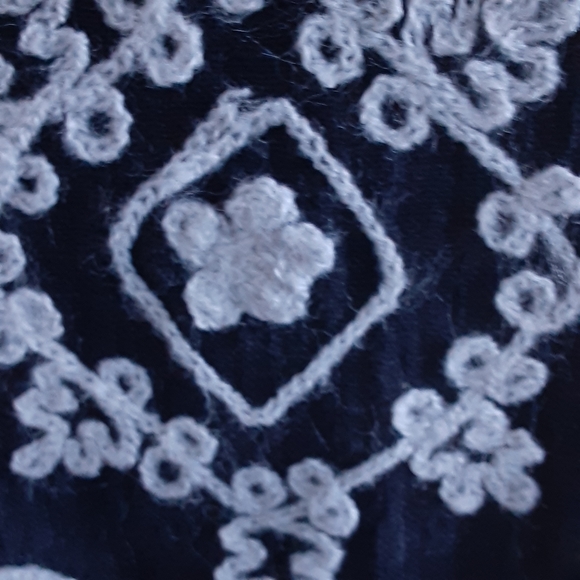 Selfie Couture by Trendology EMBROIDERED White on Navy XS/S Dress - Picture 6 of 13